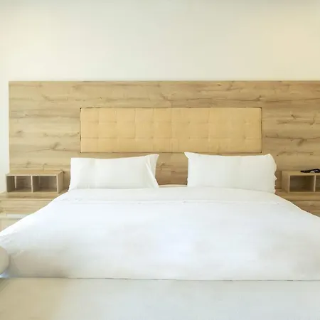 Luxury 4br With Private Pool In Morros Epic